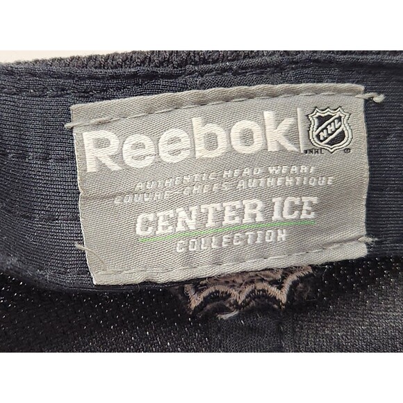 Pittsburgh Penguins Hat Cap Fitted NHL Hockey Yellow Black Logo Reebok - Picture 5 of 5